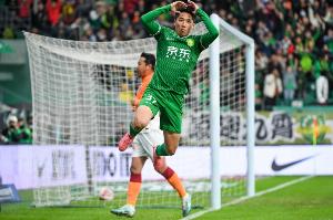 博主：国安全队抵达大连 目前人员齐整&上轮停赛的张稀哲已归队