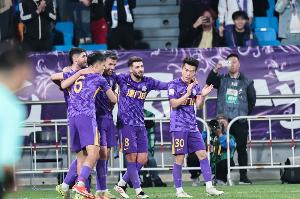 津媒：连续两客场失利+莫名的舆论重压，津门虎部分球员情绪起伏