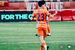 三轮不胜，谢文能社媒：感谢球迷到场支持，希望多给我们一点包容