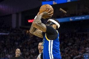 科尔：范弗里特还是打得很出色 所以会重新评估小佩顿首发的决定