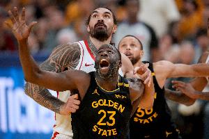 亚当斯：区域防守显然也有弱点 但我们都会想办法快速弥补