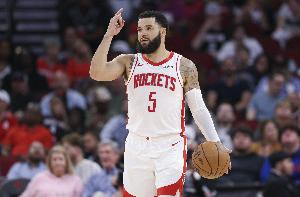 4490万！火箭手握范弗里特下赛季的球队选项 季后赛场均19+4+4