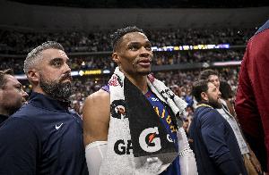 激情永远不是贬义词！威少第三节出战6分钟 5中4砍下10分1盖帽！