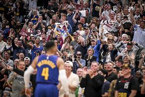 顶着漫天的质疑谩骂完成角色转型 威少终于在掘金找到了生涯归宿