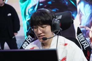 急着下班？疯狂犯罪！Tarzan连续两局被Beichuan对位GAP！