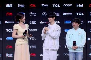 终于练出来了！Shy哥赛后采访全程说中文：说实话，五杀没感觉