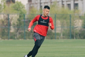 本赛季6球1助攻！谭龙社媒晒训练照：期待好运