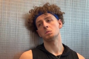 波姐：刚经历过和火箭的系列赛 那种对抗的感觉现在也影响着我们!