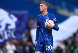 记者：帕尔默与切尔西续签合同中，不包含基于欧冠资格的解约条款