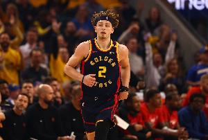 勇记：库里伤停勇士需找到第二个得分手 可能是波姐或库明加