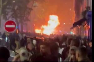 庆祝现悲剧！有车辆冲入巴黎庆祝人群致3伤，现迫击炮弹袭击事件