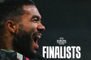 切尔西晒海报庆祝晋级欧协联决赛，里斯-詹姆斯单人出镜