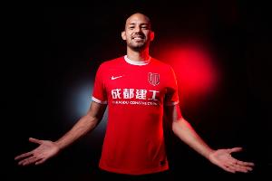 苗原：费利佩确实一直很烦人，但这种执行规则的方式真的很荒诞