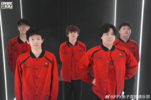 这么猛❓5胜8负的FPX以下克上爆冷战胜登峰组第二名的AL！