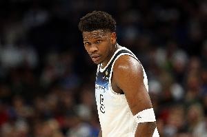 华子：昨天我们看了录像 发现G1的问题出在防守而不是投篮上