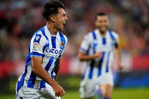 枪手强援！22-23赛季以来祖比门迪中场夺得球权322次，西甲最多