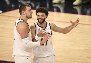 穆雷：有人逼你就得回击 掩护在比赛中是必须的