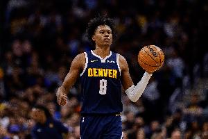 送切特血帽！沃特森2记三分贡献7分5板2帽 正负值+7