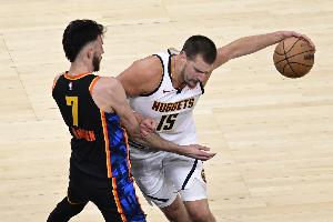 这样都赢！掘金全场仅5个前场篮板 雷霆多达18个