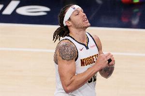 各种关键球！船记：阿隆-戈登季后赛表现太亮眼 多么出色的球员啊