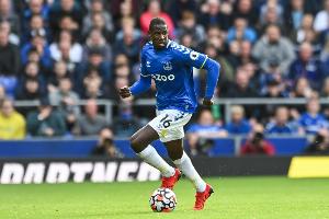 法媒：利雅得青年人年薪400万美元邀请埃弗顿中场杜库雷加盟