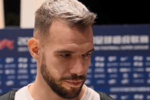 图多列：两球落后到扳平体现武汉三镇精神 下场踢深圳必须拿下3分