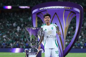 记者：菲尔米诺预计今夏离开沙特返回巴西，可能去弗拉门戈