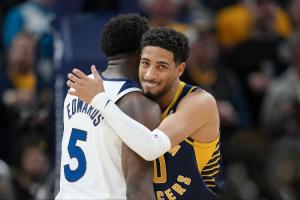 美记：哈利率步行者进东决&华子带木狼进西决 赛季初谁想到了？