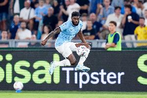 罗马诺：枪手收到塔瓦雷斯900万镑租借费，洛孔加租期结束后归队