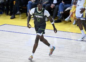 戏份减弱！里德西部半决赛场均10.4分 近三场得分均个位数