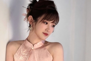 主持夏安晒照：又幸福了安子，化妆师姐姐每天都在变花样