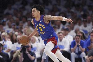 穆雷：斯特劳瑟的活力为我们定下基调 高压下他能迅速打出影响力