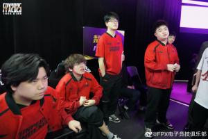 第二轮状态不佳？！FPX次轮目前仅取得2胜5负 首轮曾取得4胜5负