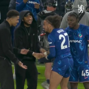 聊啥呢这么嗨福法纳+古斯托+恩昆库+拉维亚激情热聊手舞足蹈