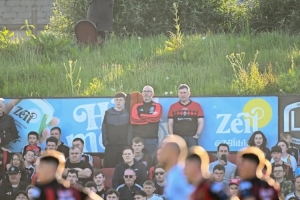 太阳报：切尔西名宿达夫当教练被停赛，只能站在山上看比赛