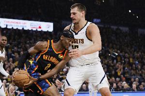 大洋彼岸的他也在看！詹姆斯：体育界最好的两个词 抢七！