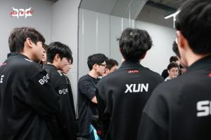 状态神勇呐Xun哥！JDG拿下大场四连胜+连续四场都以2:0横扫对手