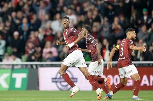 囤小妖？记者：曼城非常欣赏梅斯2006年出生的前锋古埃