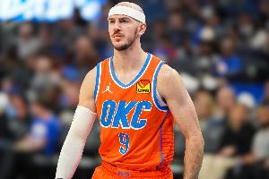 切特：卡鲁索扰乱了约基奇的节奏 没他的防守结局将截然不同