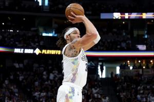 Amick：戈登热身强度为轻量级 未有任何跑动 且没有进行腿筋拉伸