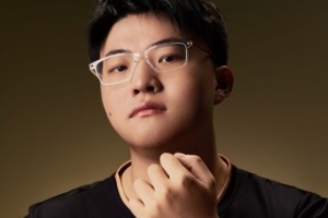 回顾Uzi职业生涯，你认为他的巅峰是在哪一年？