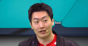 赛中禁止管哥更博！？管泽元微博调侃Care王朝了之后 Care送出赏金