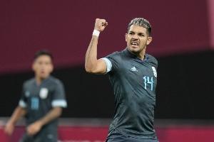 马赛总监确认想签新的后卫，记者透露有意梅迪纳、拉波尔塔