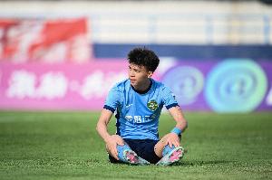 直播吧：王钰栋伤势没有大碍，只是疲劳性损伤，不会影响国足征调