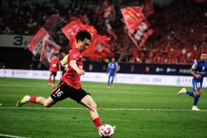 记者谈国足阵容：谢文能林良铭停赛，杨明洋显然是8号位不错选择