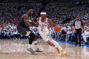 季后赛单场至少25出手+10罚球：SGA首次 乔丹46次 詹姆斯27次