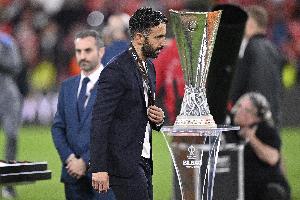 曼晚主编：曼联应留下阿莫林，引援要更务实并让他更加放开手脚