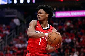 阿门-汤普森在生涯前两年即入选防守一阵 NBA历史第九人