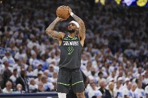 手感回暖！亚历山大-沃克8中5拿到17分2板2助难阻球队失利