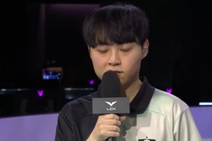 后面会出绿沙皇吧SMK：是喜欢绿色来着 但其实我没有任何想法